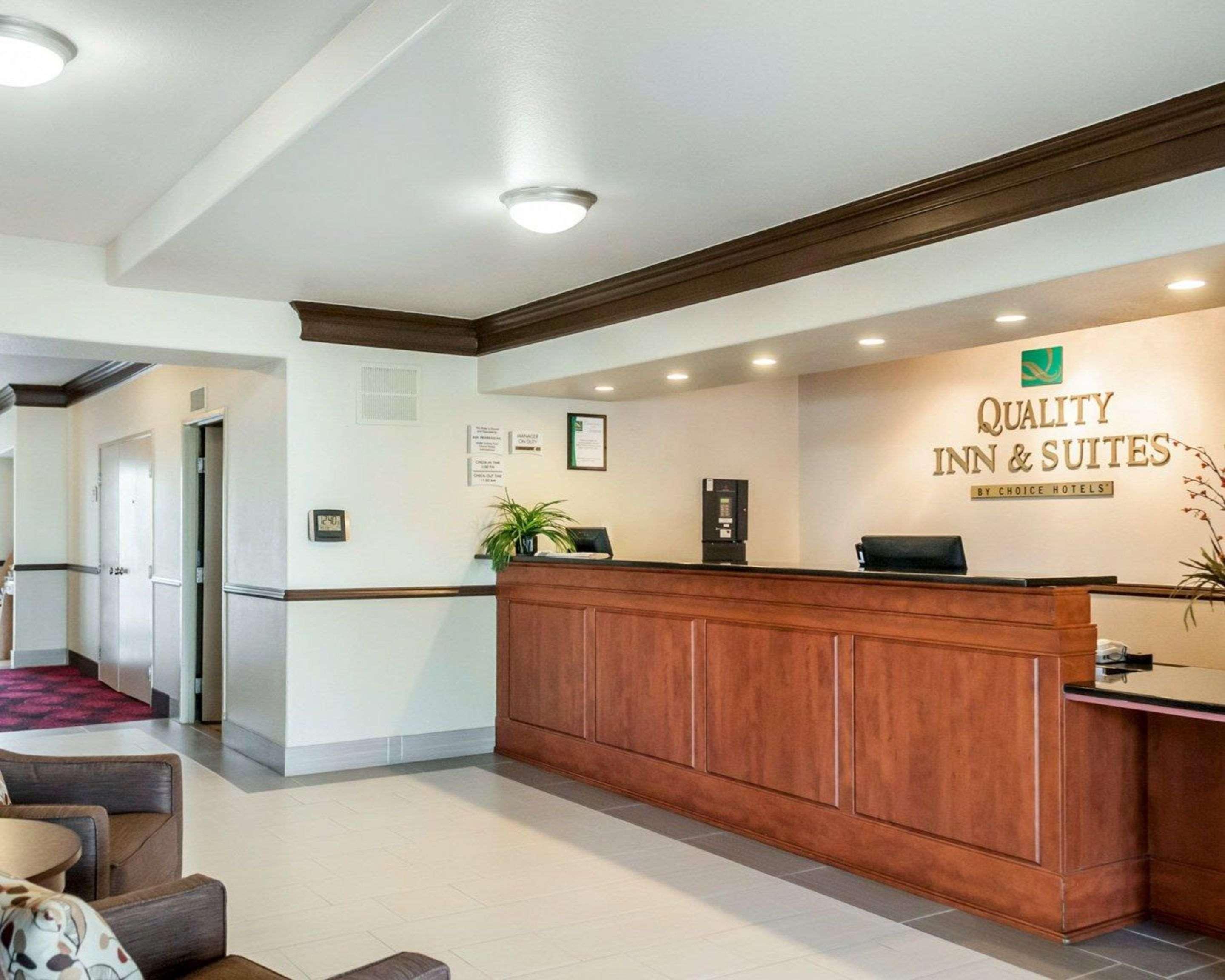 Quality Inn & Suites Albuquerque West Exterior foto