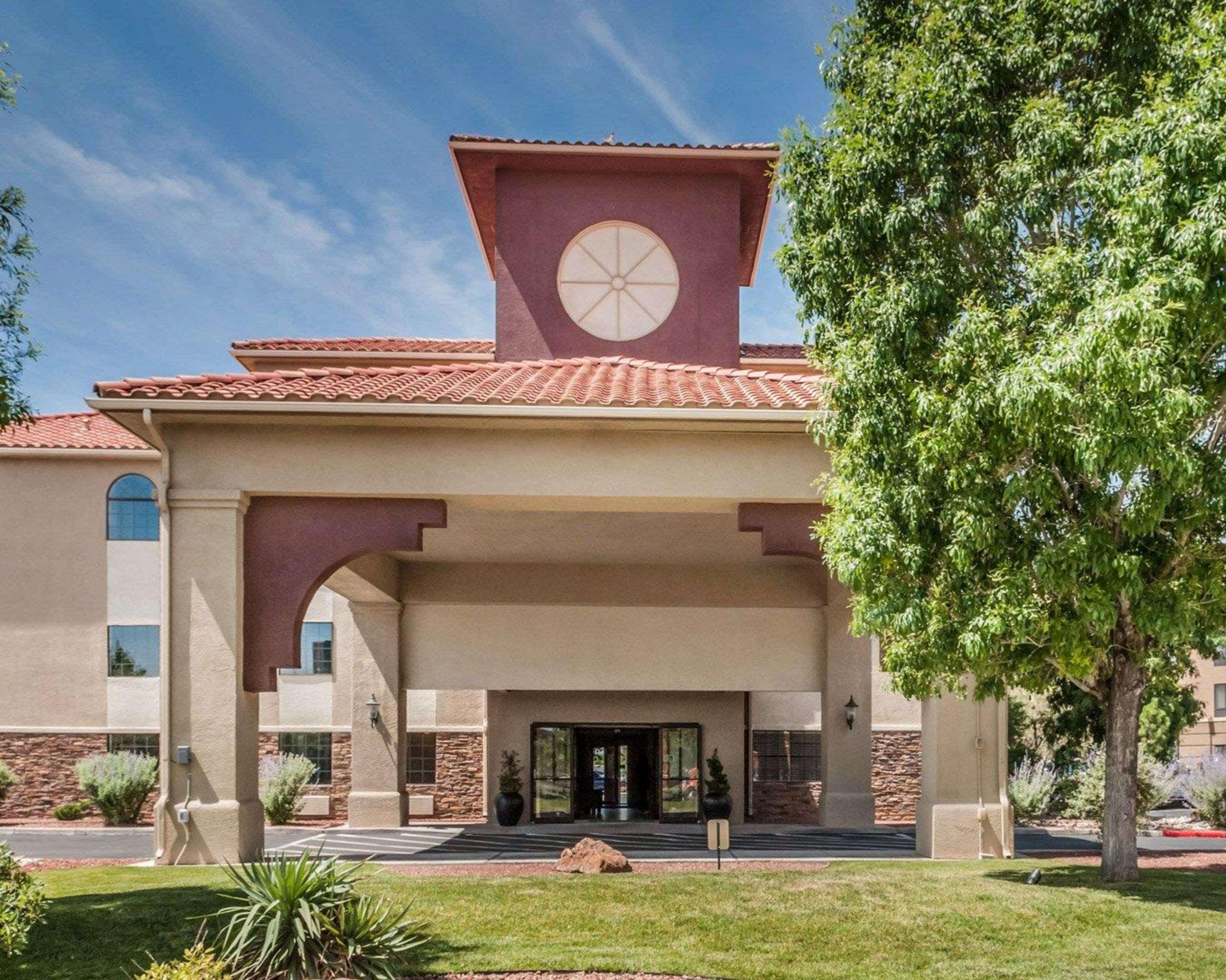 Quality Inn & Suites Albuquerque West Exterior foto