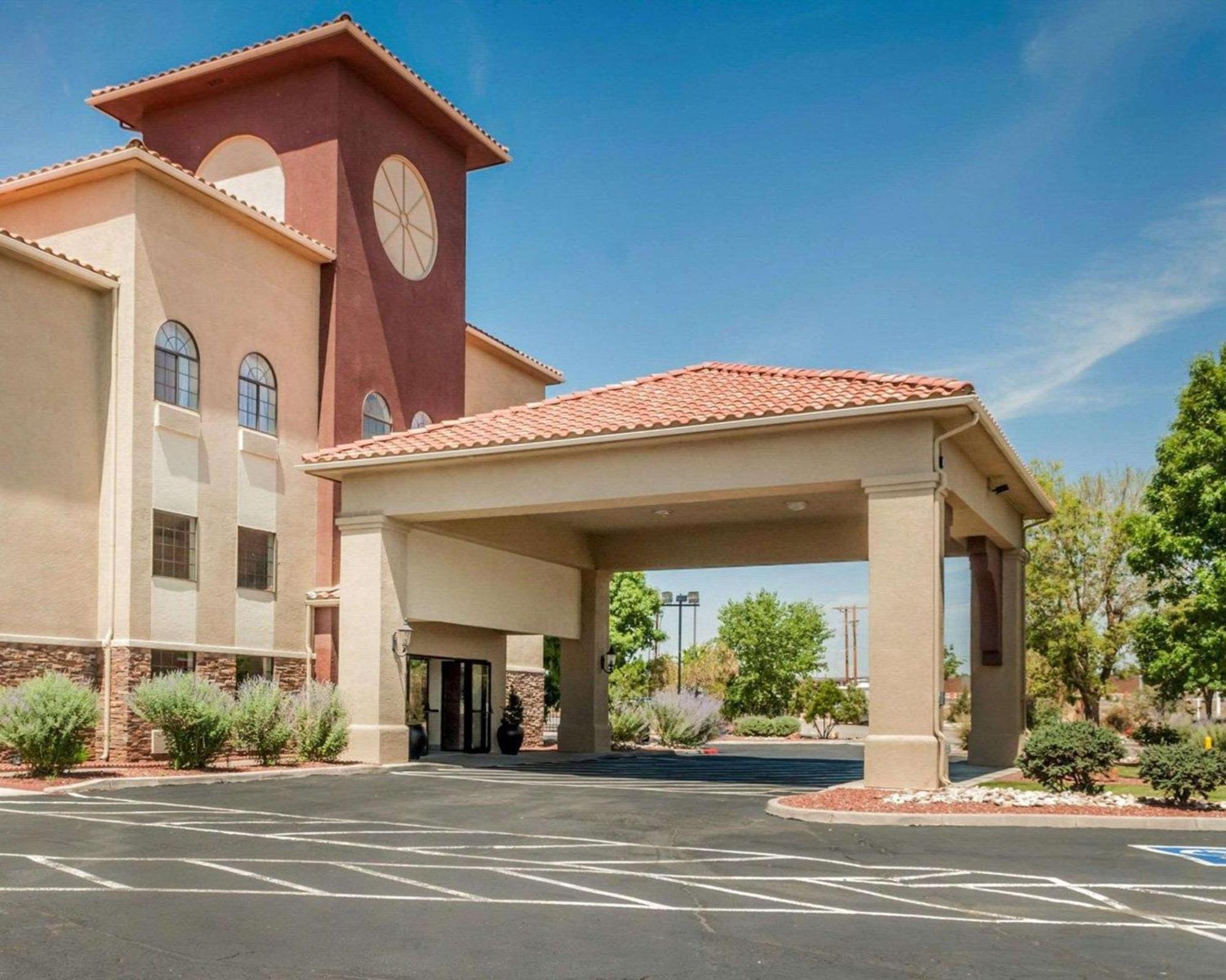 Quality Inn & Suites Albuquerque West Exterior foto