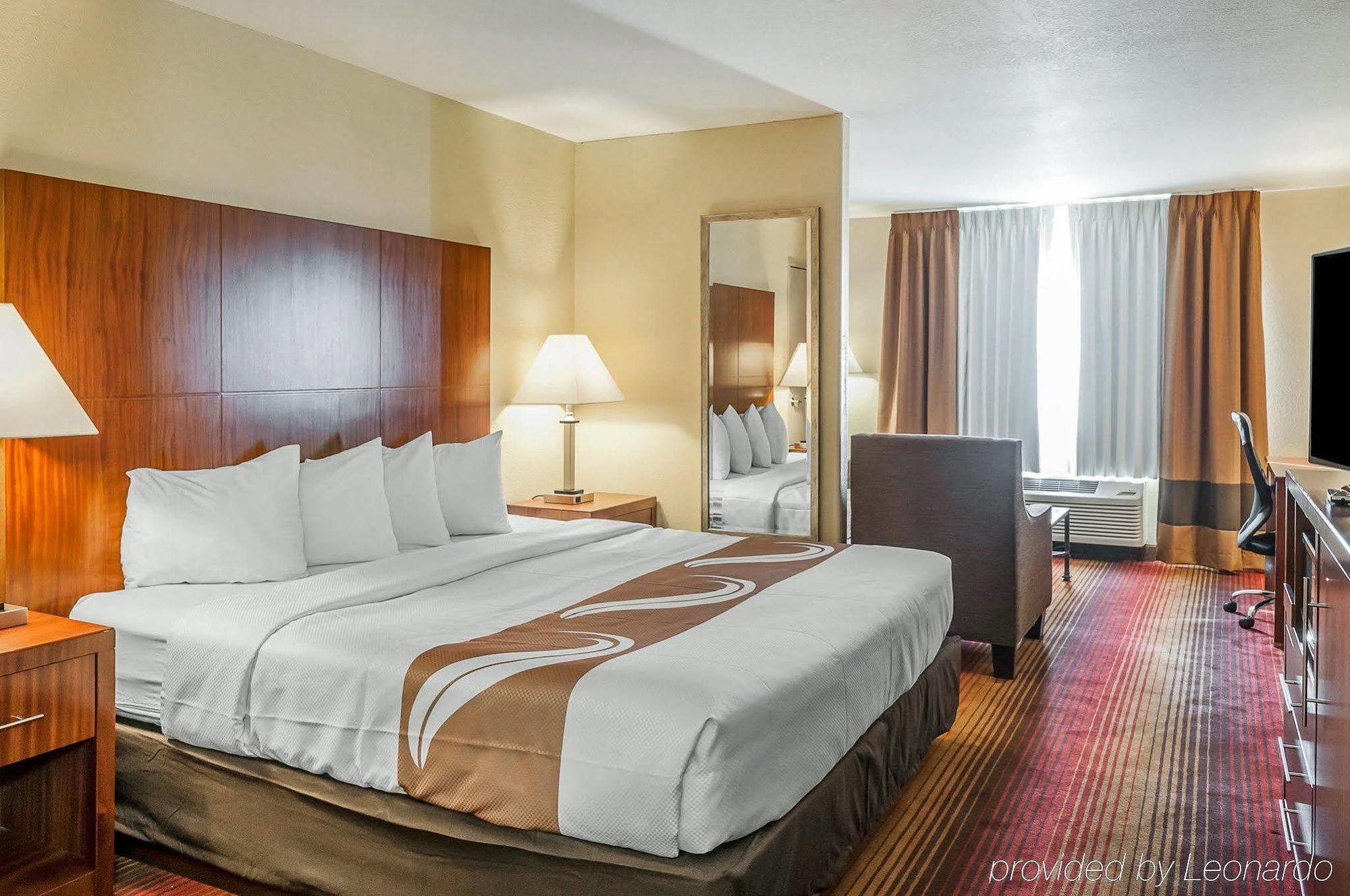 Quality Inn & Suites Albuquerque West Exterior foto